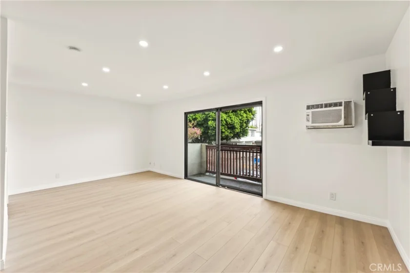 20234 Cantara Street #224 photo 4