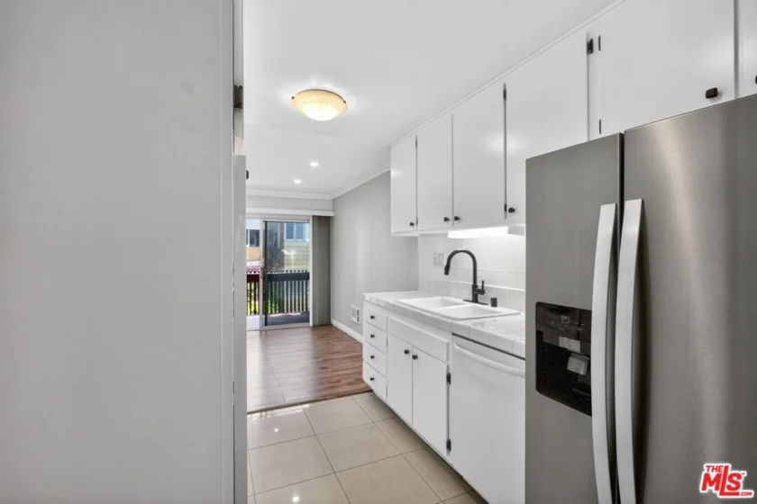 5900 Canterbury Drive #B217 photo 25