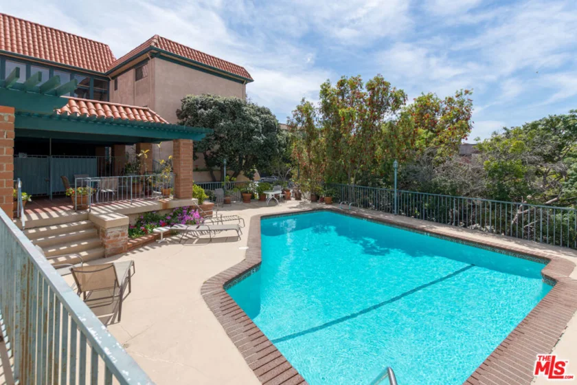 5651 Windsor Way #101 photo 18