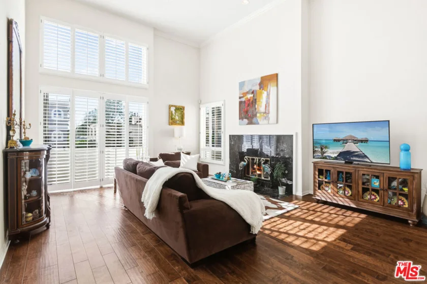 1164 Wellesley Avenue #301 photo 1