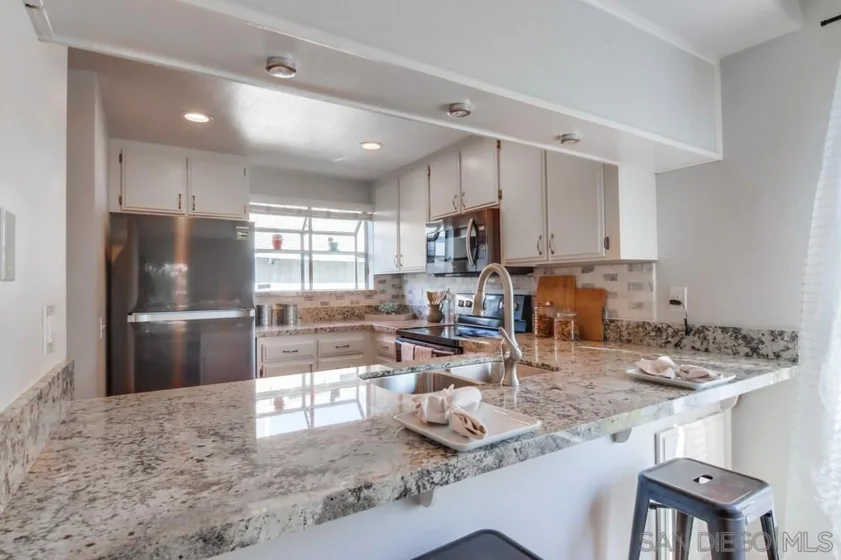 3330 Cherokee Avenue #11 photo 1
