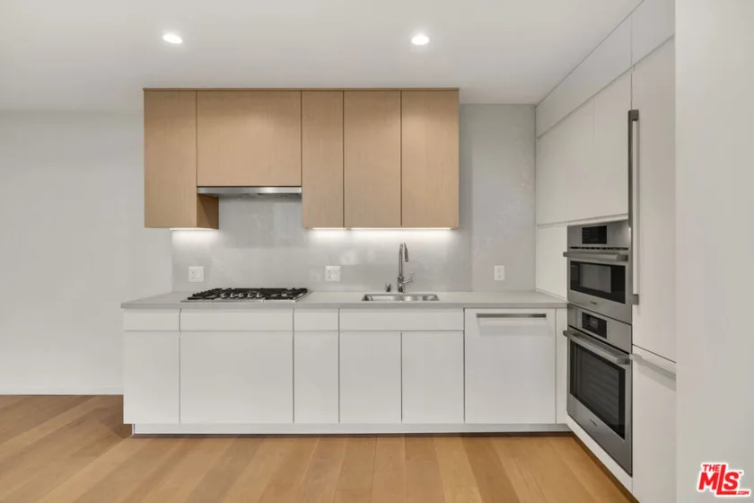 877 Francisco Street #1616 photo 7