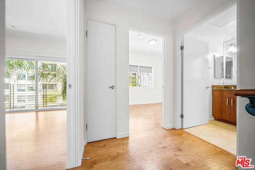 2864 Sunset Place #201 photo 18