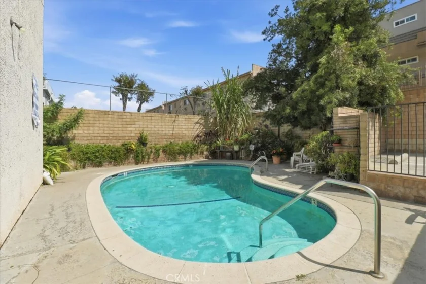 9146 Tobias Avenue #4 photo 25