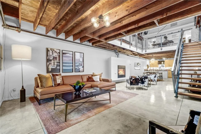 849 Pine Avenue #C photo 1