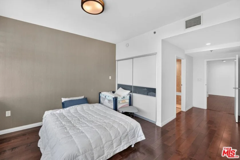 3785 Wilshire Boulevard #1212 photo 16