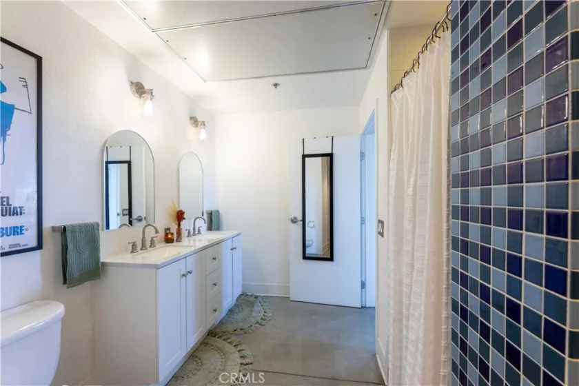 835 Locust Avenue #419 photo 37