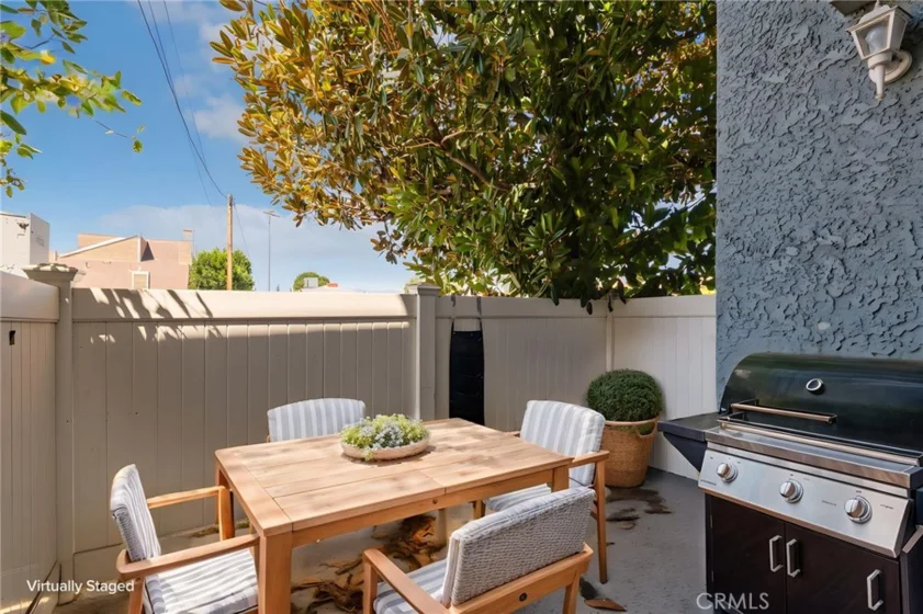 15106 Nordhoff photo 18