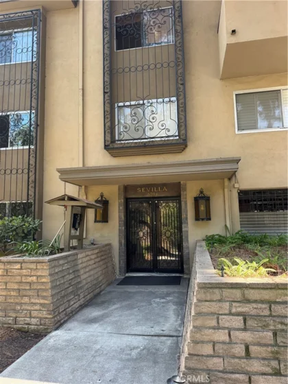 6702 Hillpark Drive #308 photo 1