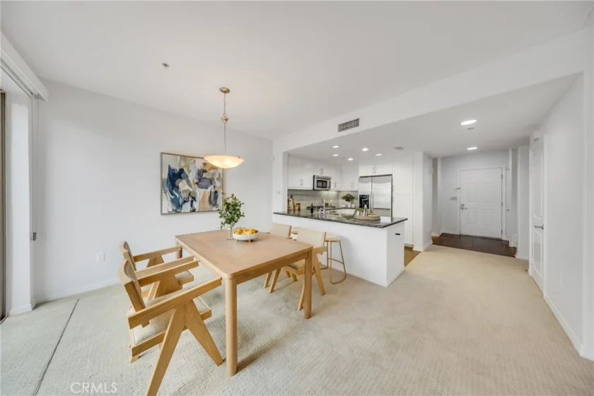 931 E Walnut #307 photo 8
