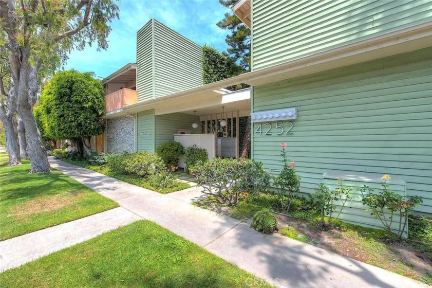 4252 Fair Avenue #20 photo 1
