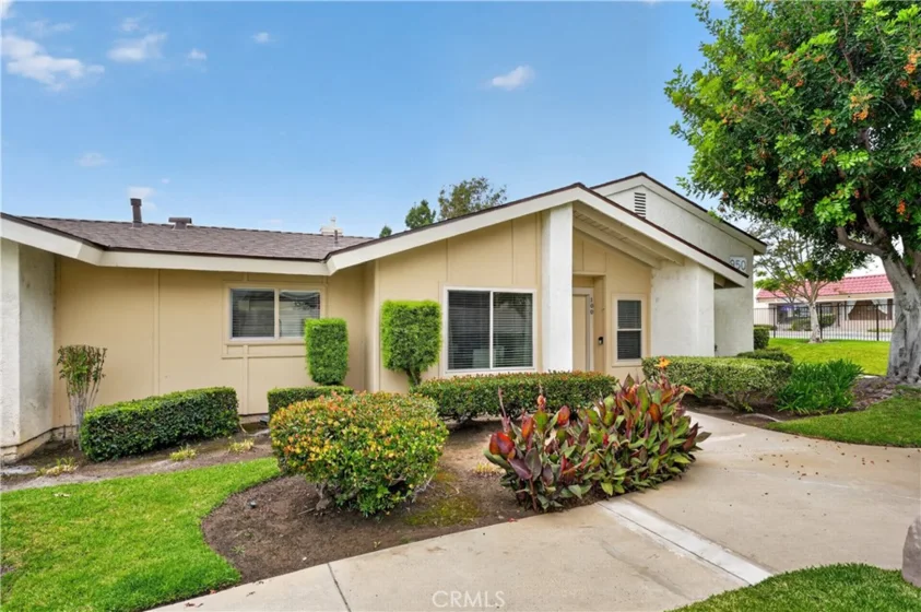 950 E La Habra #100 photo 2