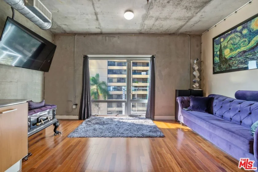 645 W 9th Street #429 photo 1