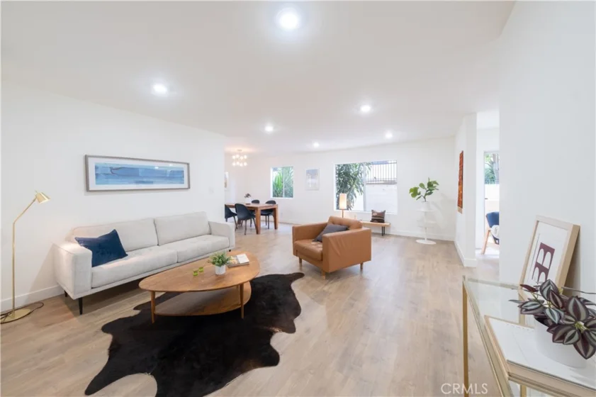 4521 Colbath Avenue #106 photo 1