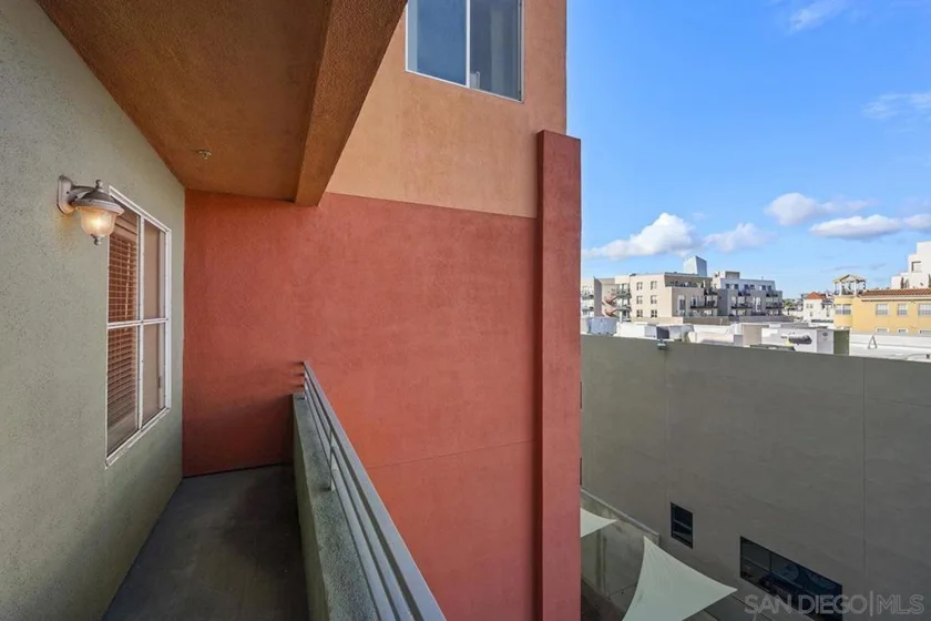1501 India Street #508 photo 3