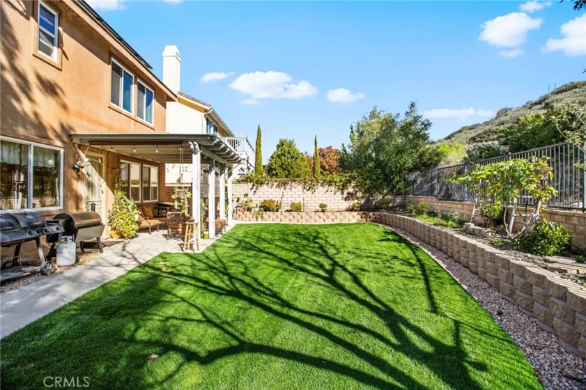 22862 Montanya photo 36