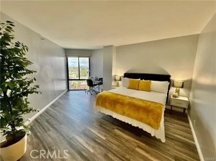 1310 E Ocean #906 photo 53