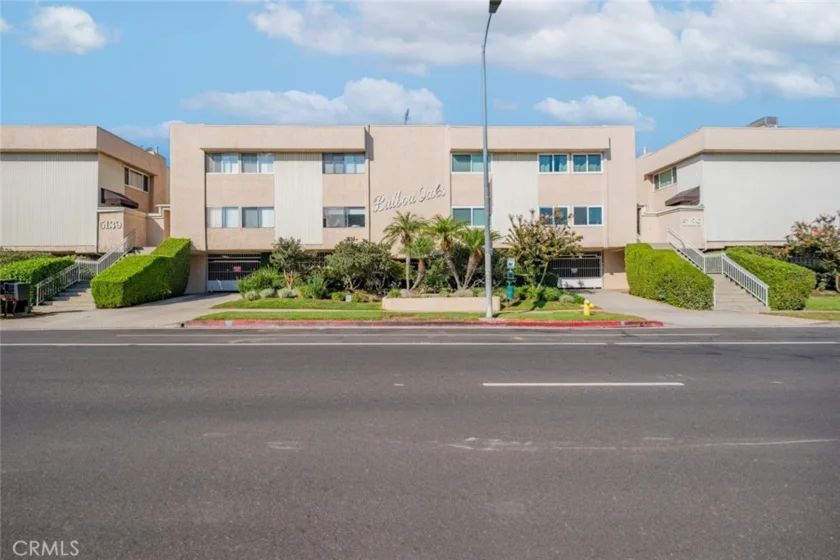 5139 Balboa Boulevard #103 photo 1