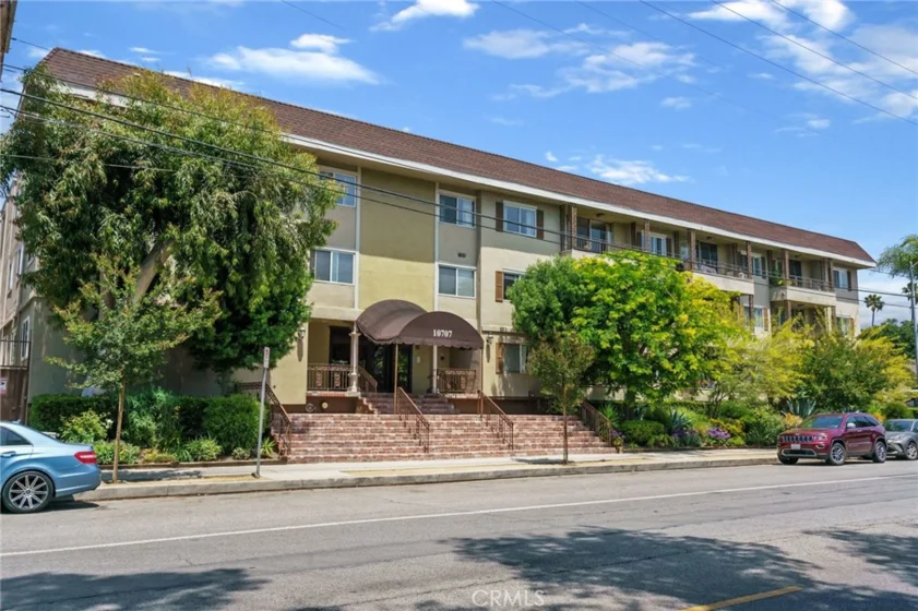 10707 Camarillo Street #314 photo 7
