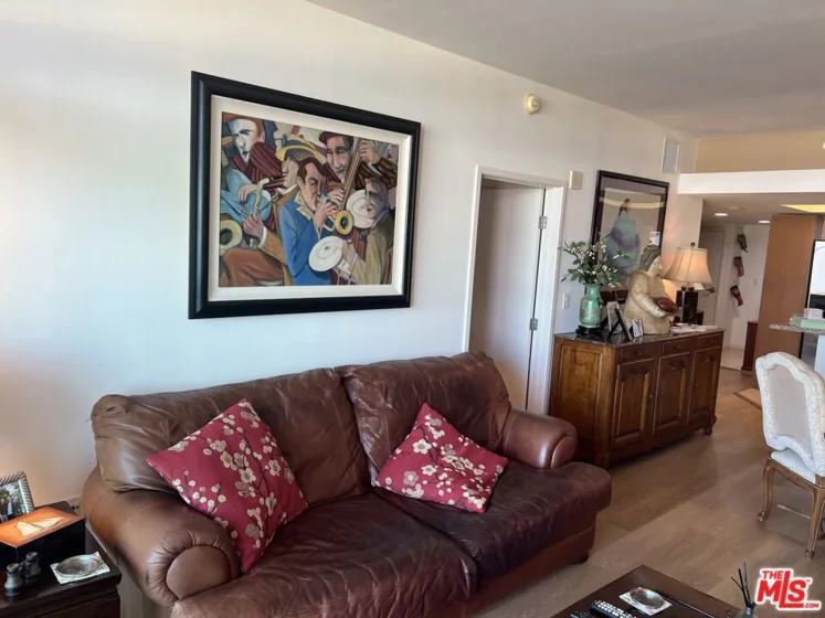 13700 Marina Pointe Drive #722 photo 14