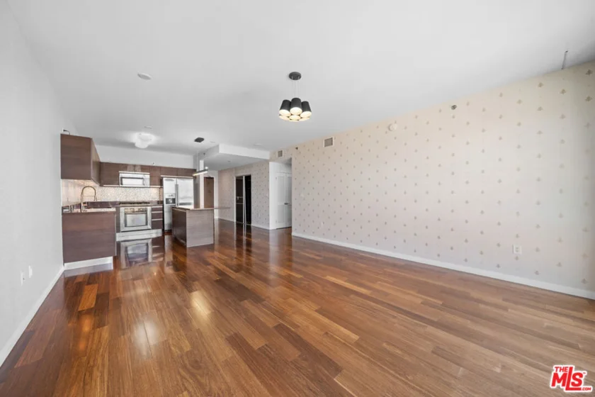3785 Wilshire Boulevard #1709 photo 24