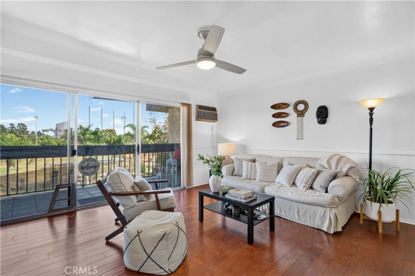 1061 Park Avenue #306 photo 3