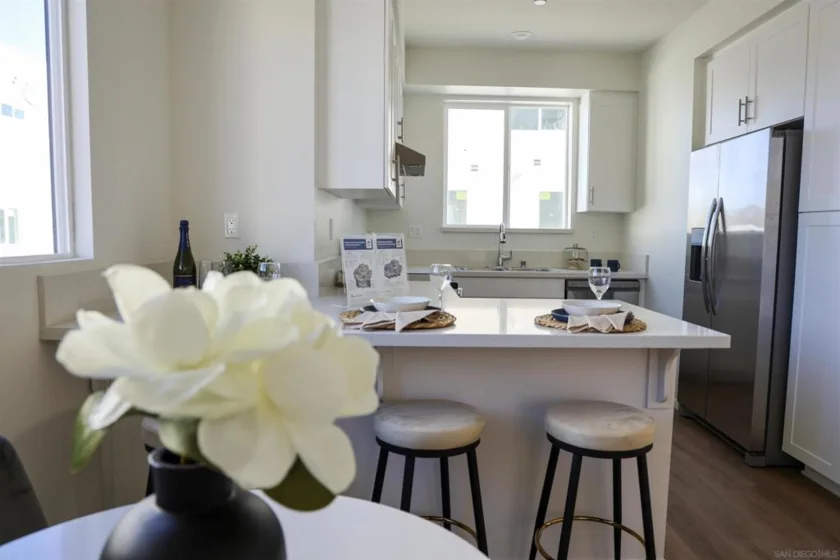 442 Creekside Circle photo 5