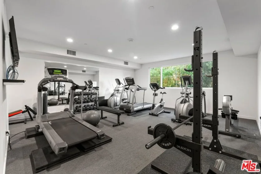 4240 Laurel Canyon Boulevard #305 photo 27