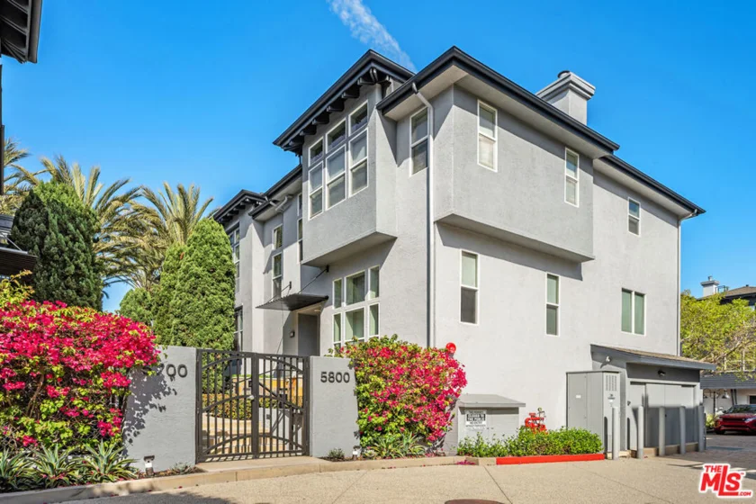 5800 Seawalk Drive #2 photo 26