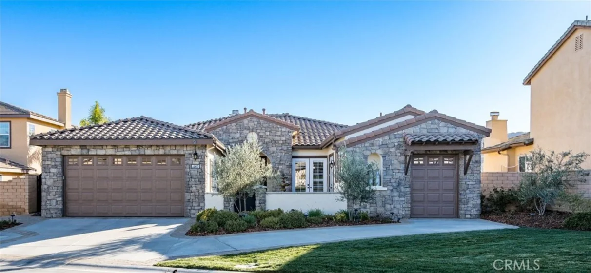 22873 Royal Adelaide Drive photo