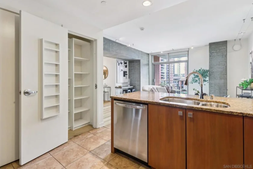 800 The Mark Lane #607 photo 15
