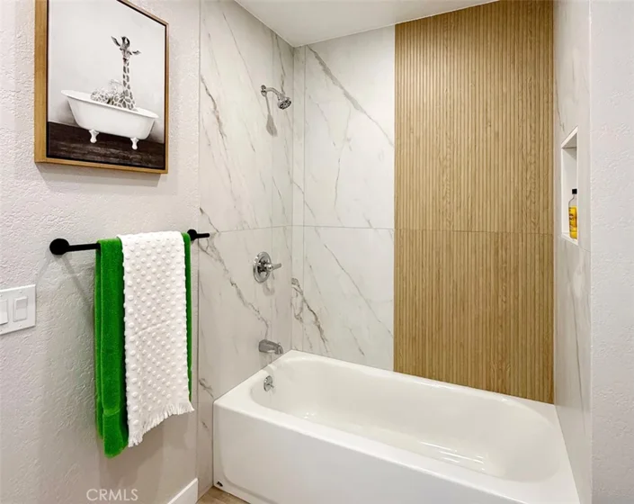 2720 W Segerstrom #D photo 23