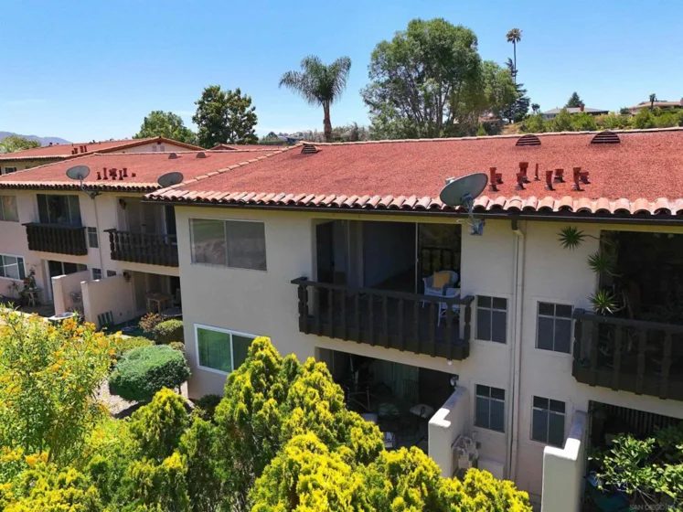 12140 Rancho Bernardo Drive #B photo 28