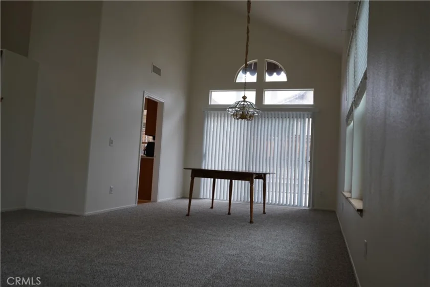 24054 Bearskin photo 13