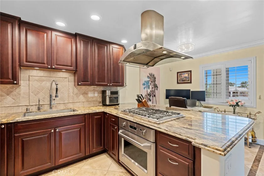 7000 Ballena Way photo 1