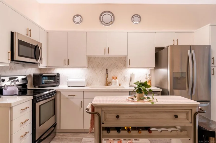 889 Date Street #205 photo 5