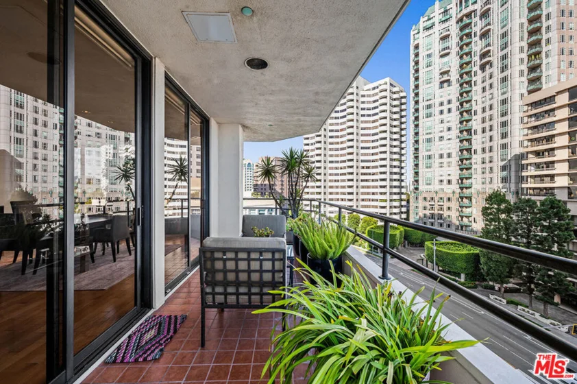 10601 Wilshire Boulevard #702 photo 25