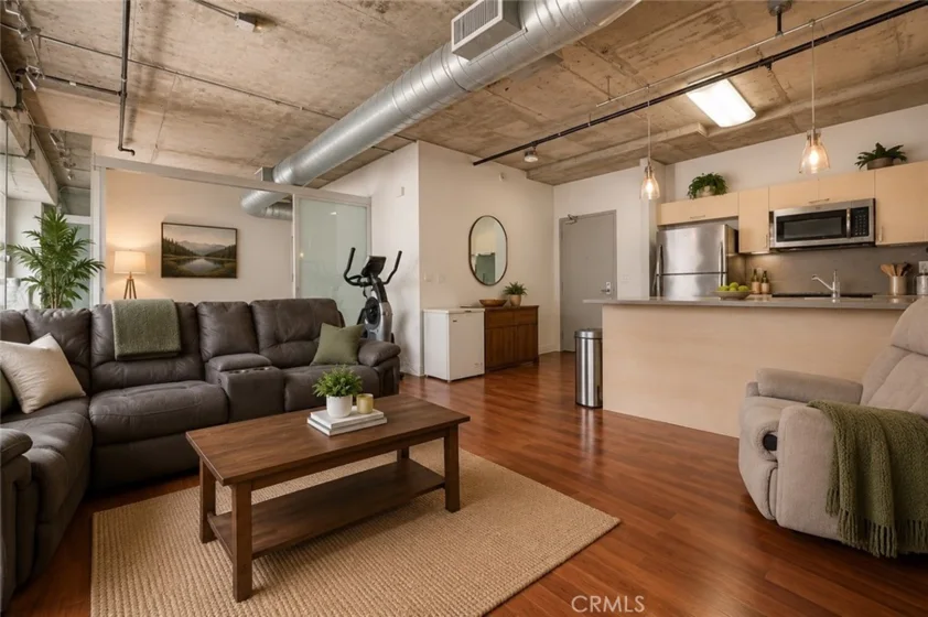 645 W 9th Street #314 photo 2