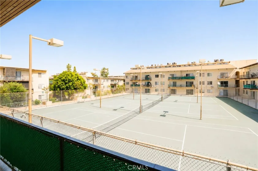 5460 White Oak Avenue #E207 photo 10