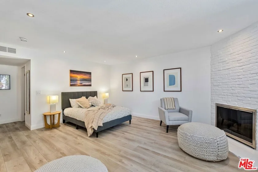 1129 Larrabee Street #8 photo 19