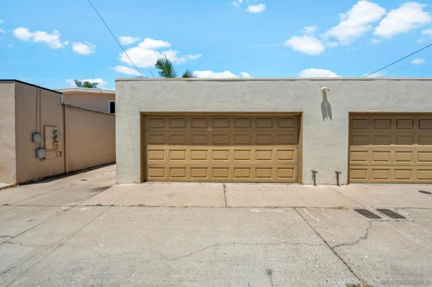 255 Daisy Avenue photo 19