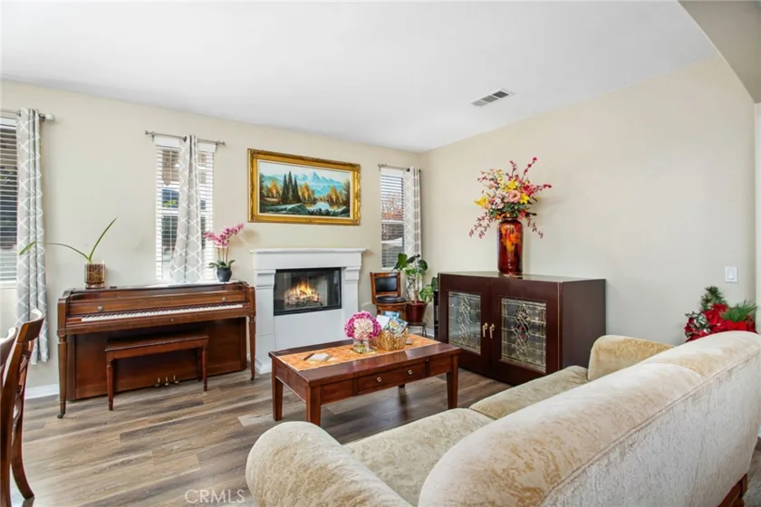 22862 Montanya photo 58