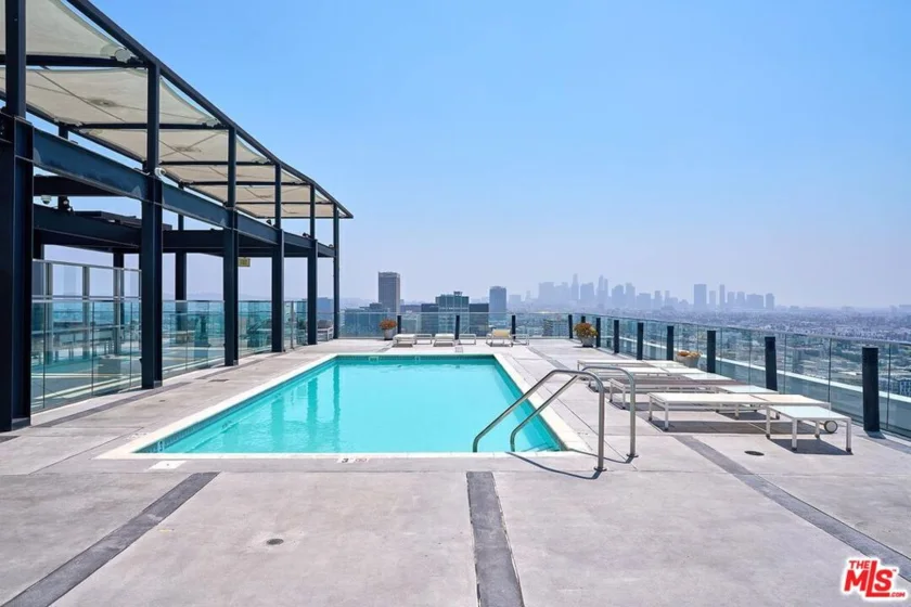 3810 Wilshire Boulevard #408 photo 20