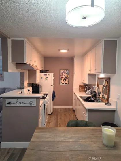 805 Glenway #205 photo 3