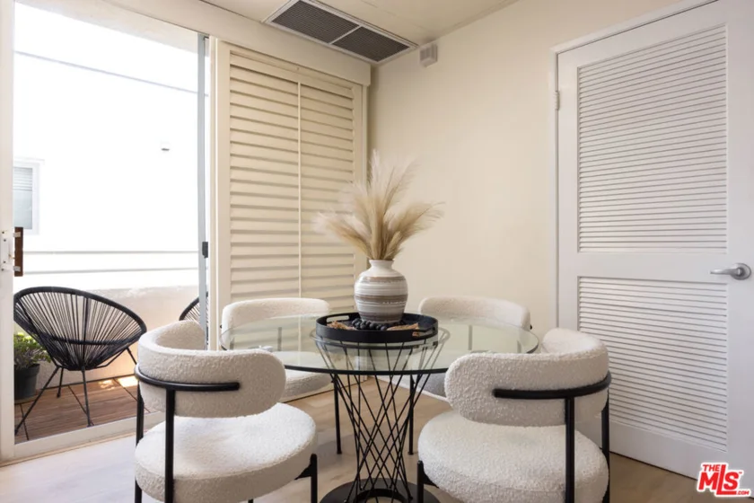 1430 S Bentley Avenue #402 photo 11