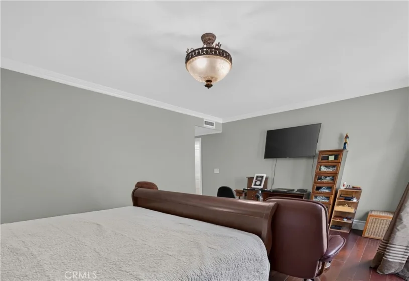 610 S Orange Grove Boulevard #5 photo 34