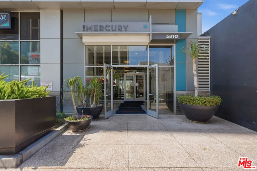 3810 Wilshire Boulevard #1609 photo 22