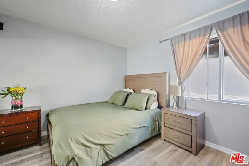 7422 Hazeltine Avenue #3 photo 17