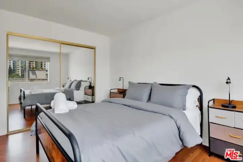 615 E Broadway #304 photo 18