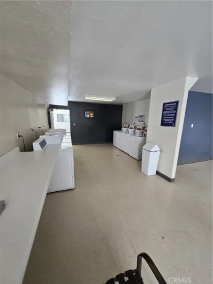 5520 Owensmouth Avenue #313 photo 30